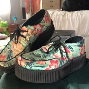T.U.K. Tropical Viva Mondo Creeper